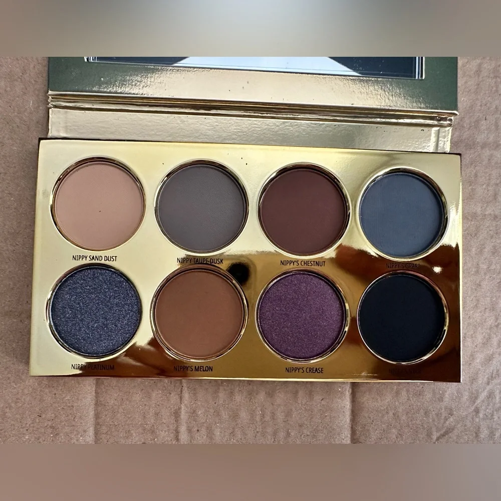 MAC Whitney Houston Eyeshadow Palette BNIB - Picture 2 of 2